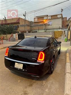 کرایسلەر 300